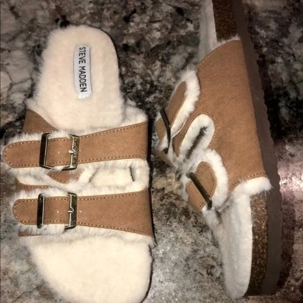 (◕‿◕) SALE Steve Madden Newly Slide Sandals faux fur suede sandals